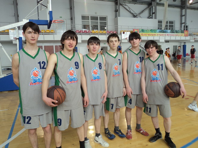 Сборная команда ДЮСШ Шемуршинского района по баскетболу заняла 2 место в Первенстве Чувашской Республики по баскетболу среди юношей